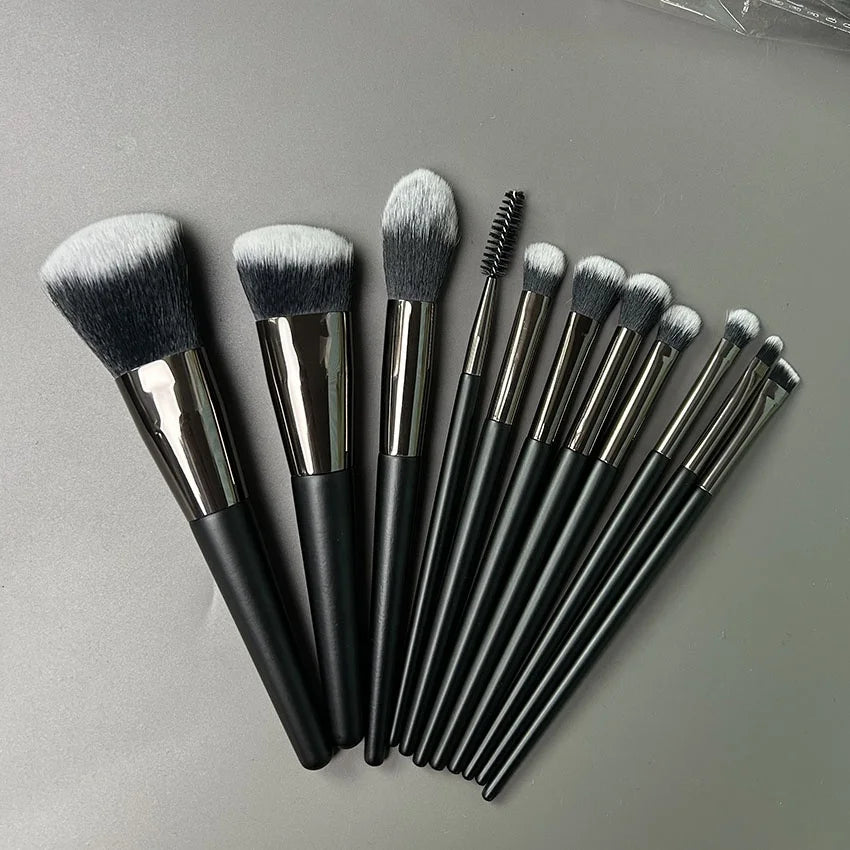 11 Pieces Wood Handle Synthetic Hair Makeup Brush Set Eyelash Make-up Tools Low Moq  Custom Make up Set