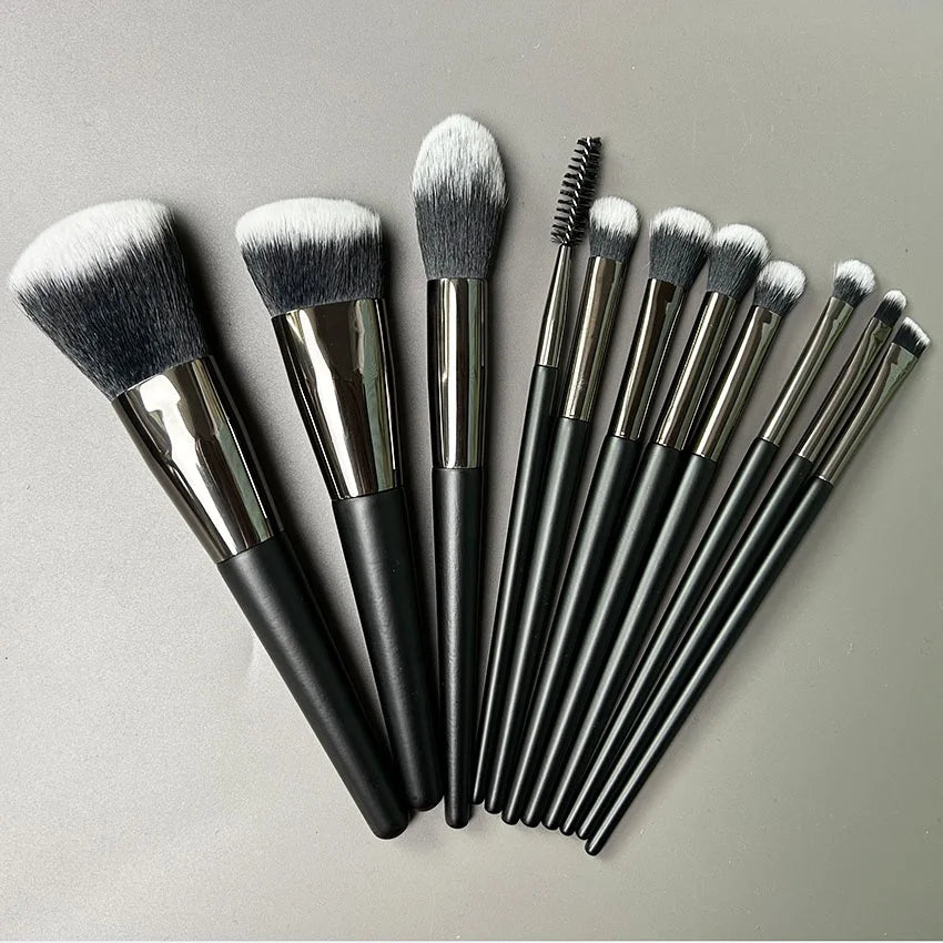 11 Pieces Wood Handle Synthetic Hair Makeup Brush Set Eyelash Make-up Tools Low Moq  Custom Make up Set
