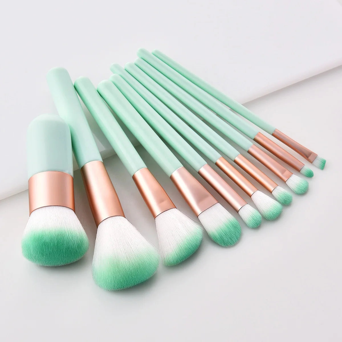 Mint Green Makeup Brushes 10Pcs Premium Quality Makeup Brush Set Powder Kabuki Foundation Concealer Eye Shadow Make up Brush Kit